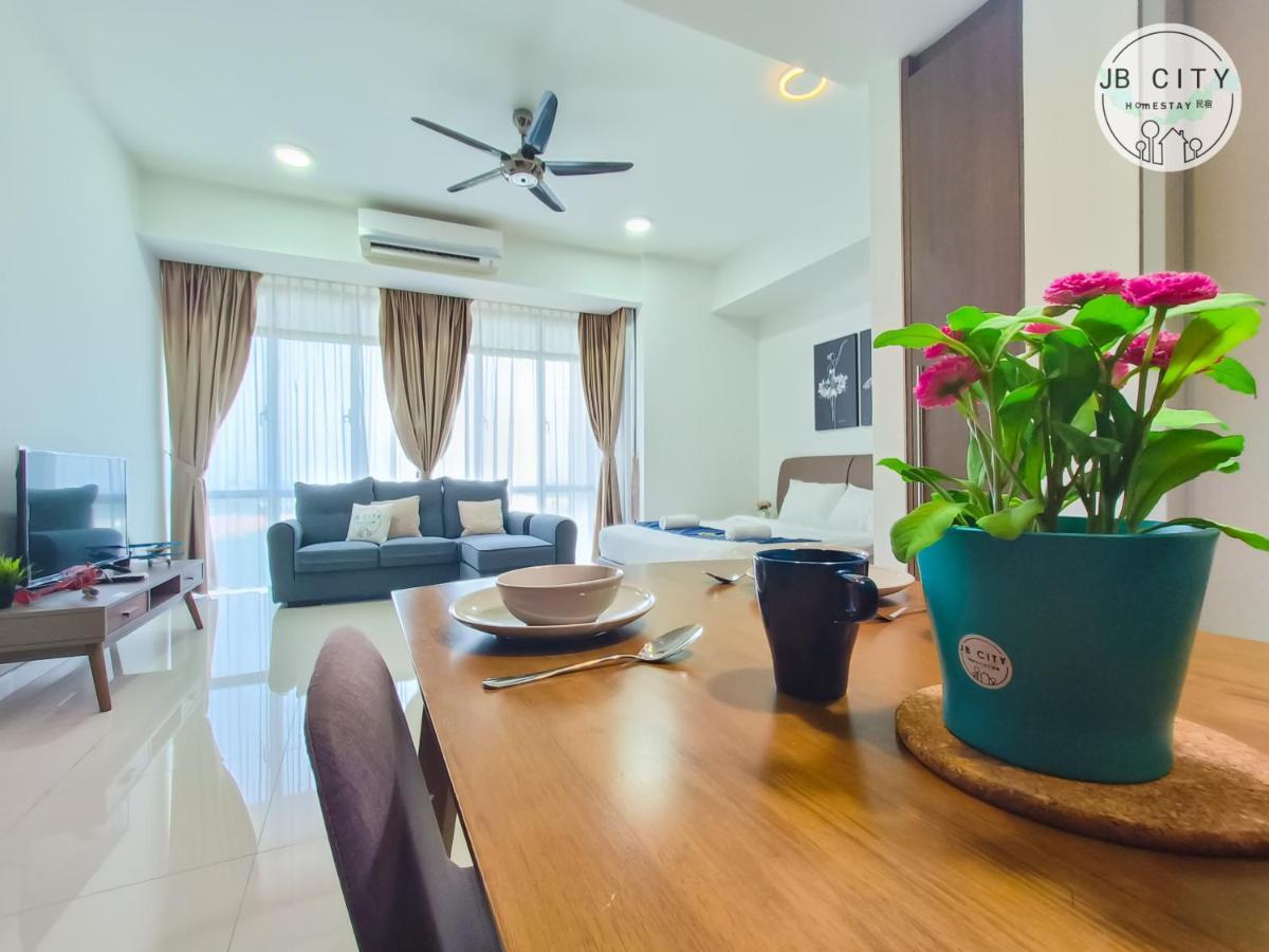 Grand Medini Suites By Rr Jbcity Nusajaya  Exteriör bild
